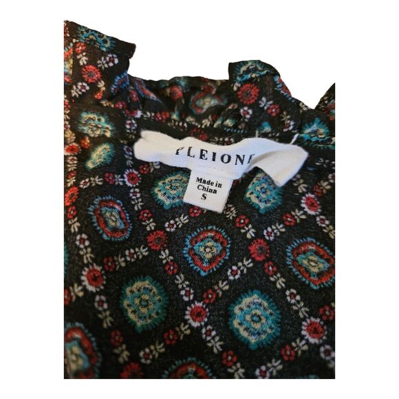 Pleione Small Floral Long Sleeve Button Up Shirt - Picture 2 of 8